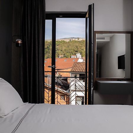 Triumf Hotel Πρίζρεν Εξωτερικό φωτογραφία