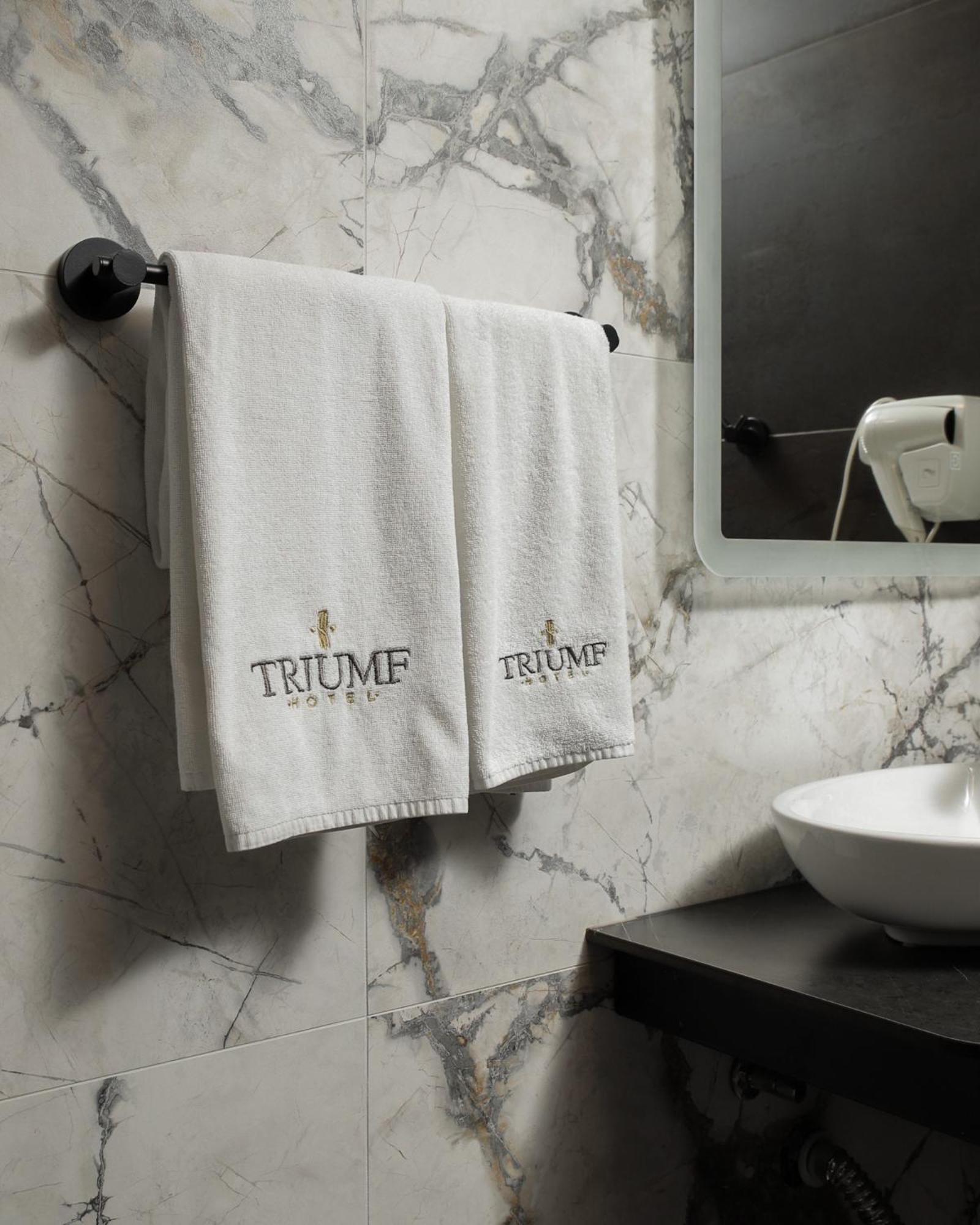 Triumf Hotel Πρίζρεν Εξωτερικό φωτογραφία